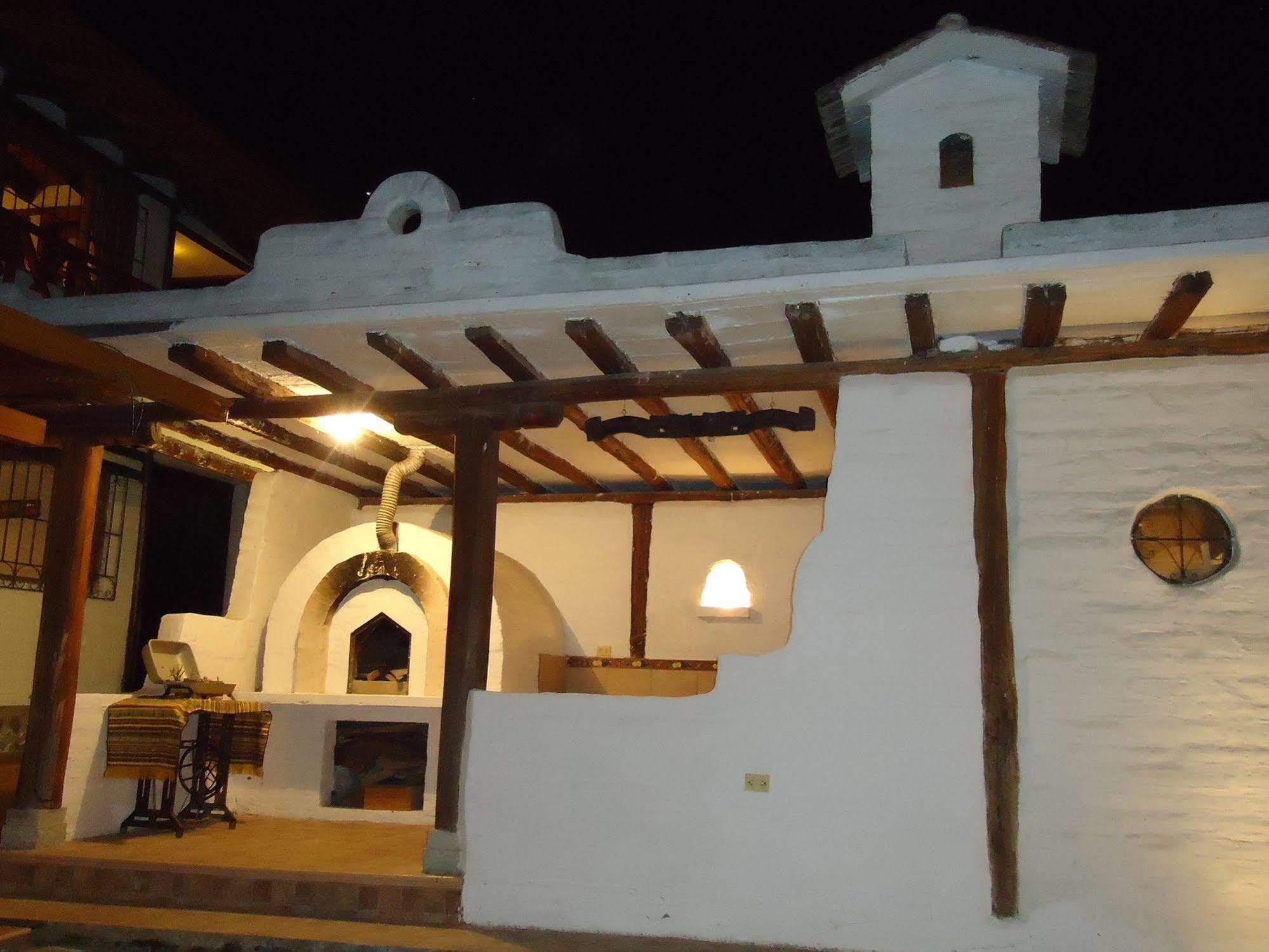 Posada Mirolindo Quito Exterior photo