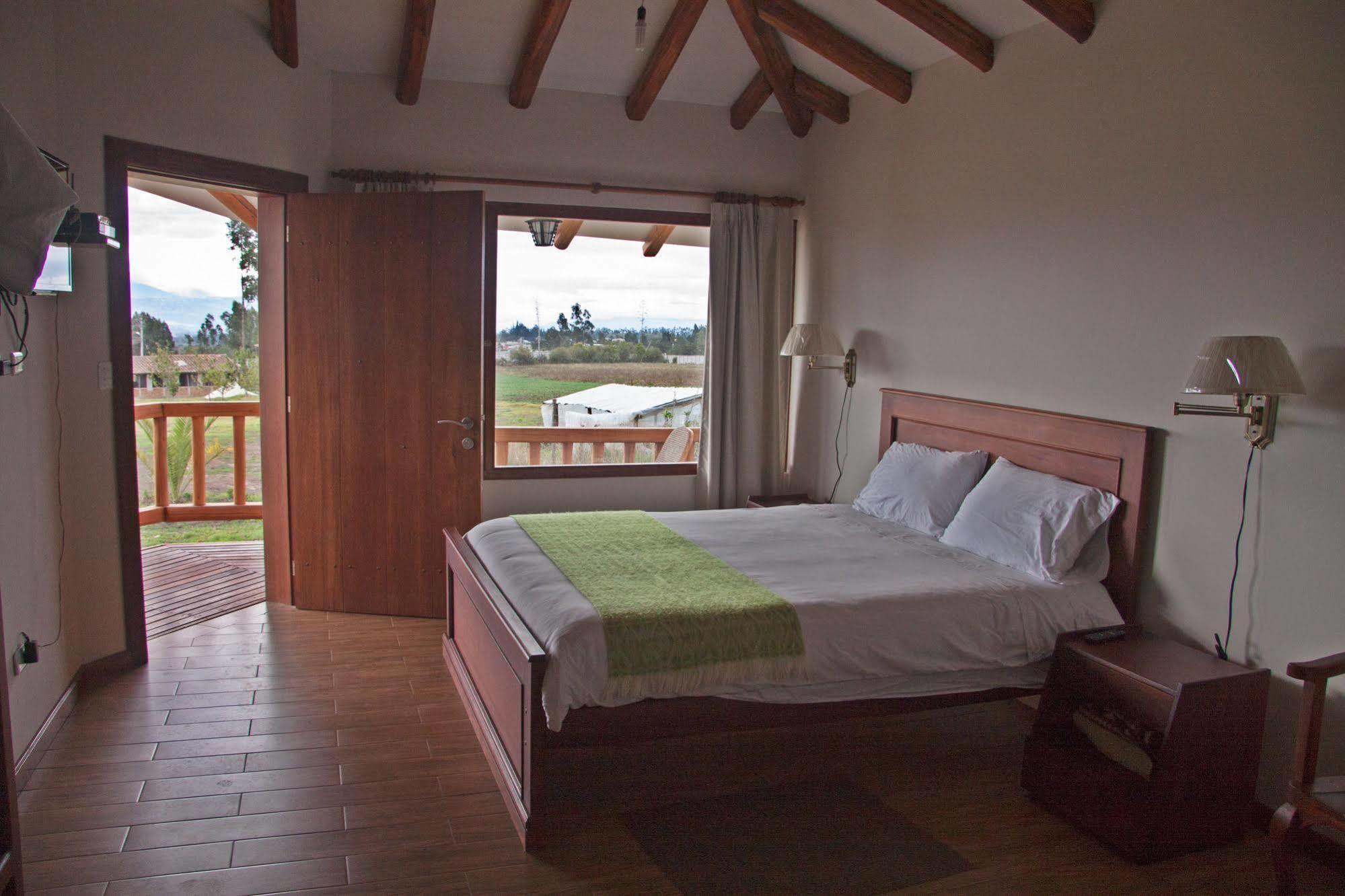 Posada Mirolindo Quito Exterior photo